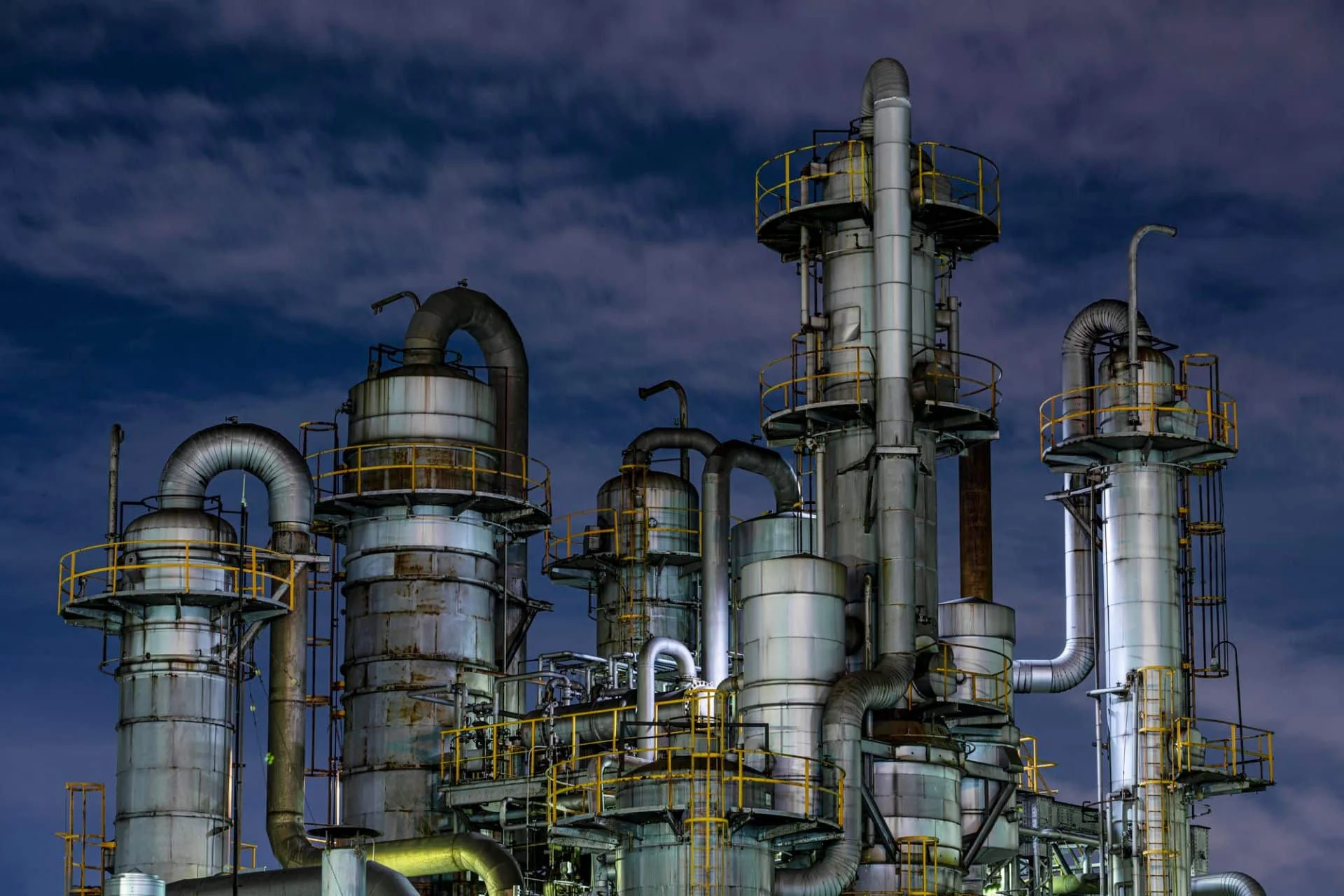 Innovations in Petrochemicals for Resins in Dubai
